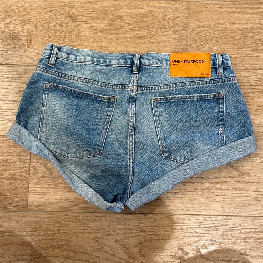 NWT One Teaspoon Bandits Denim Short - Picture 2 of 5